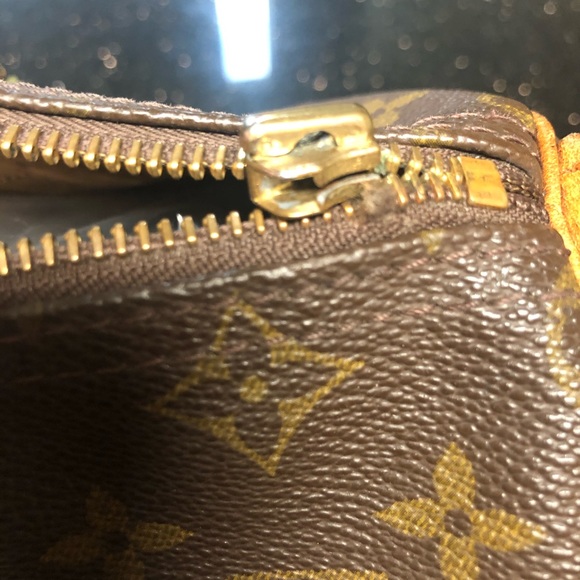 Authentic Vintage Louis Vuitton Bag - Picture 5 of 7